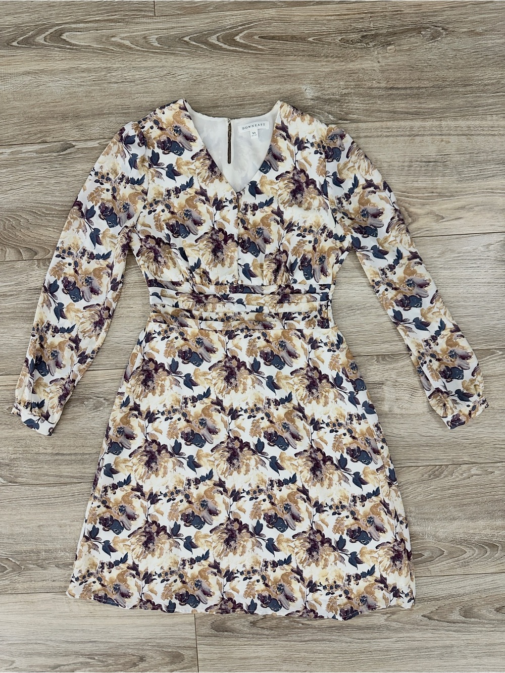 Downeast XS Floral Chiffon Lined Pleated Waist Long Sleeve V-Neck Midi Dress
